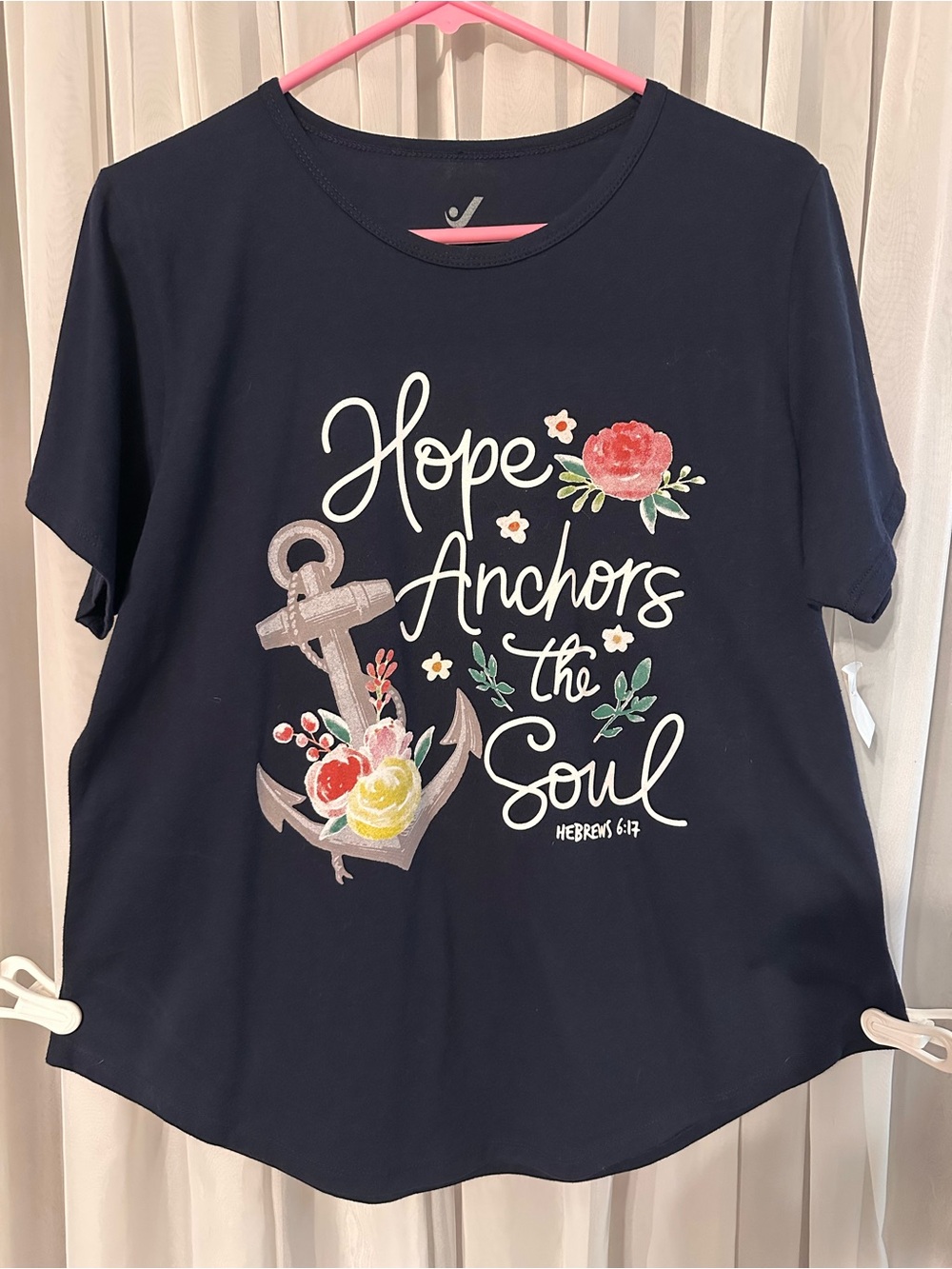 Hope Anchors the Soul Navy Inspirational Graphic Tee Rounded hemline size L